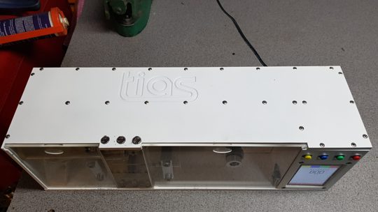Sealant dispenser dispense head
